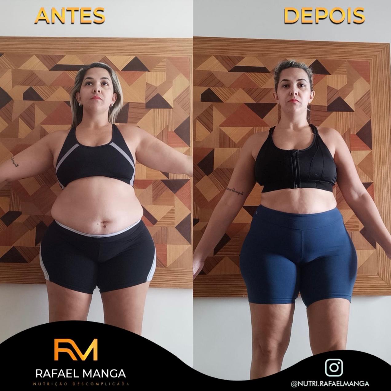 Comparação da evolução de uma paciente usando roupas de treino diante de um painel de madeira